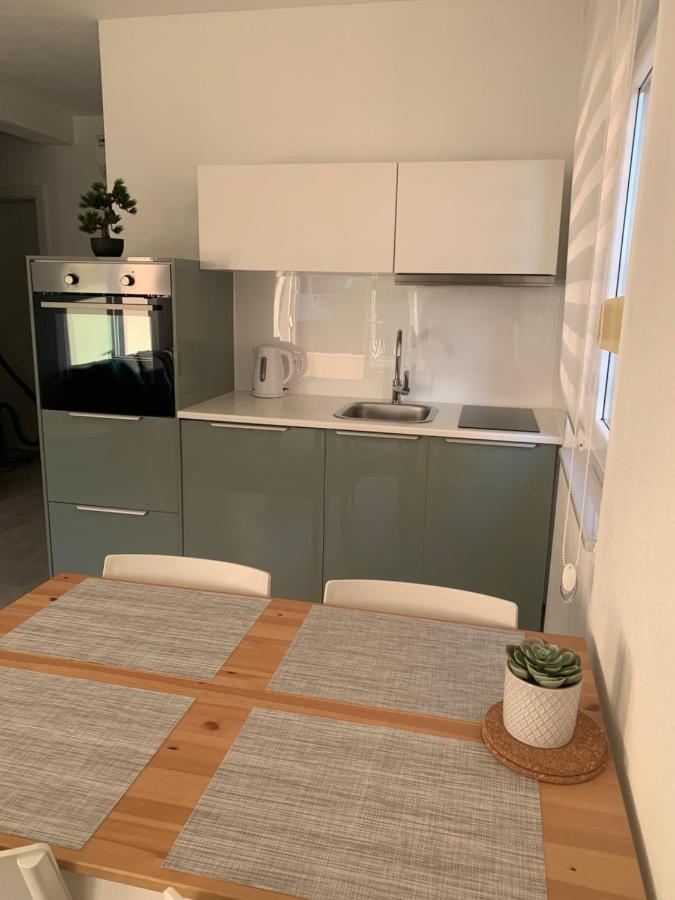 Villa Luxuria Baska Voda Bagian luar foto