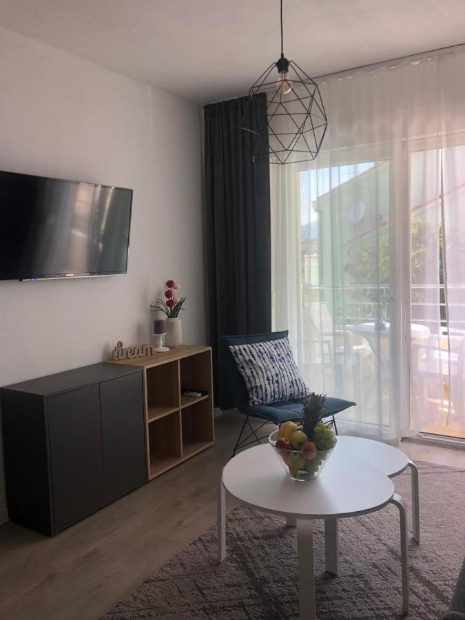 Villa Luxuria Baska Voda Bagian luar foto
