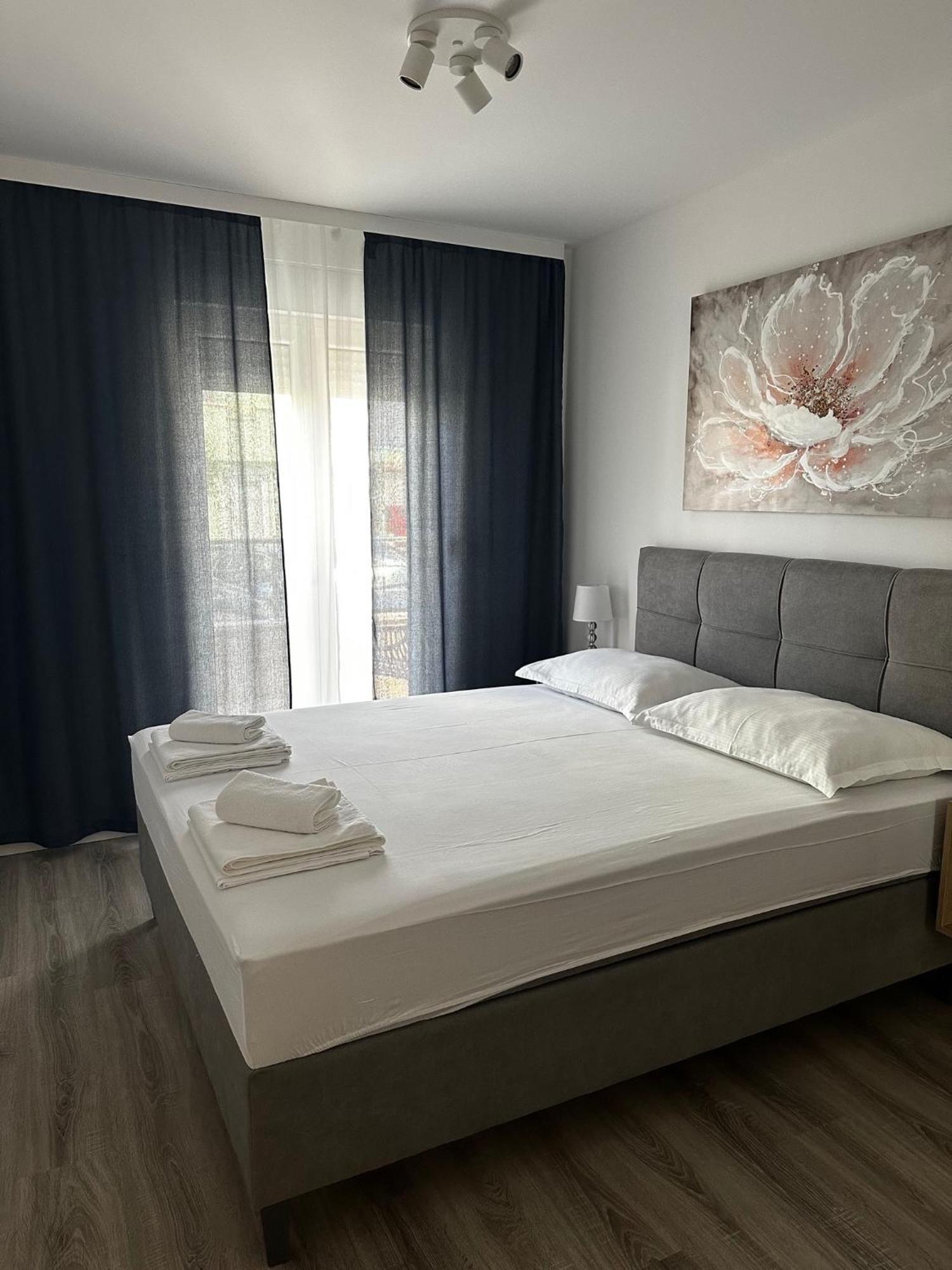 Villa Luxuria Baska Voda Bagian luar foto